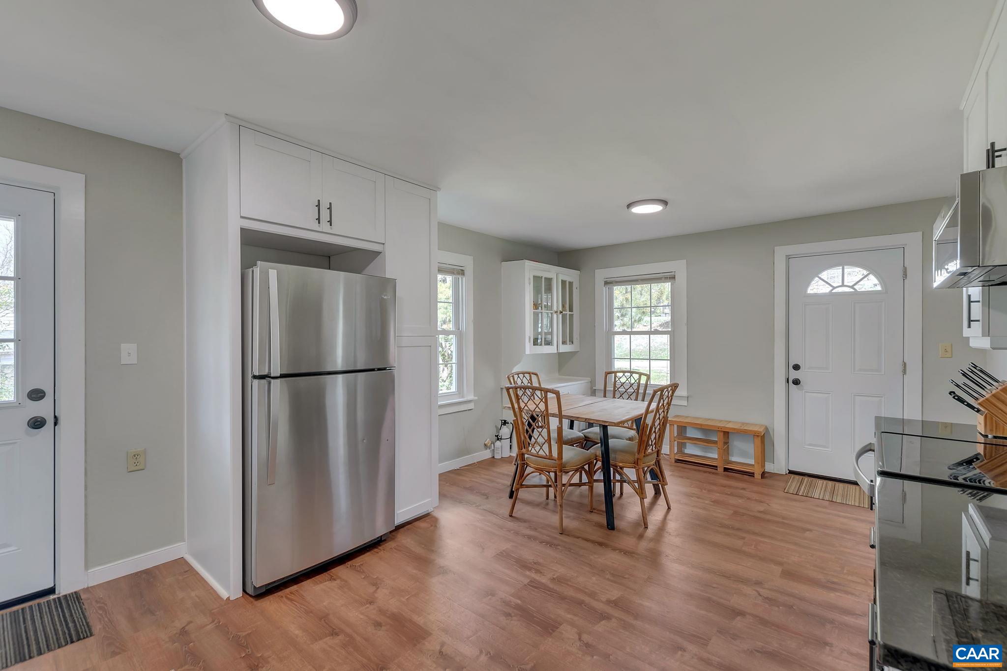 403 RIVERSIDE DR