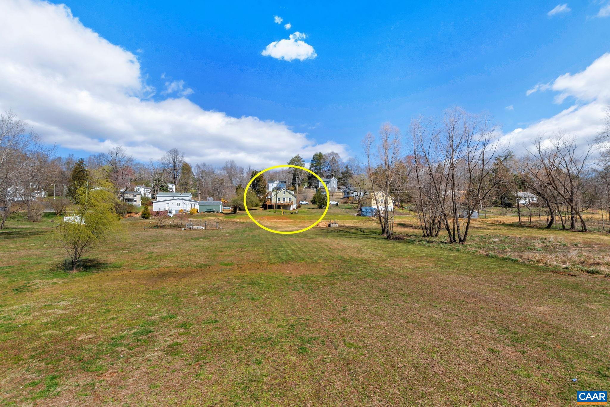 403 RIVERSIDE DR