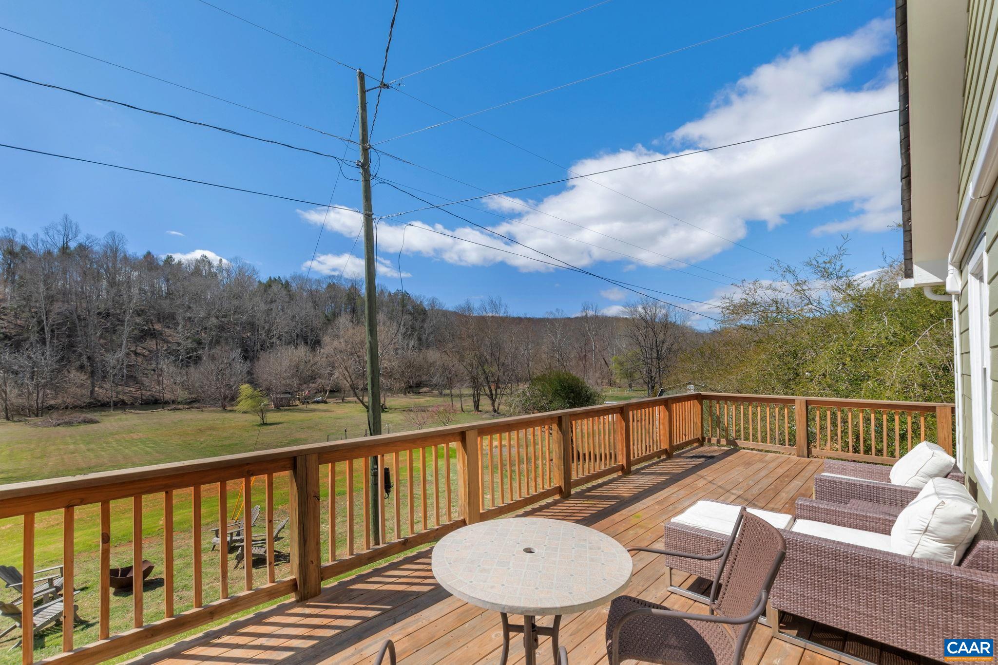 403 RIVERSIDE DR