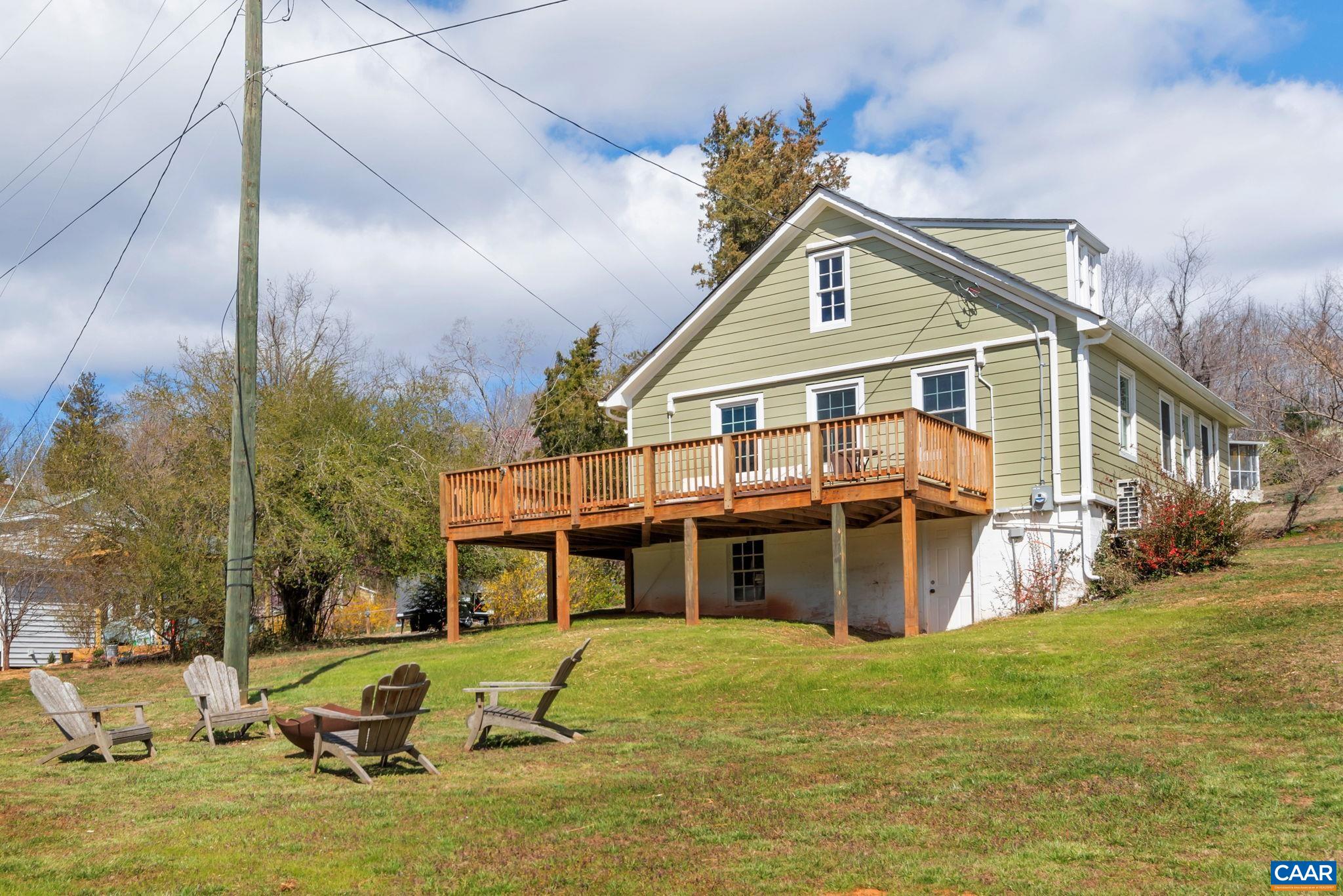 403 RIVERSIDE DR