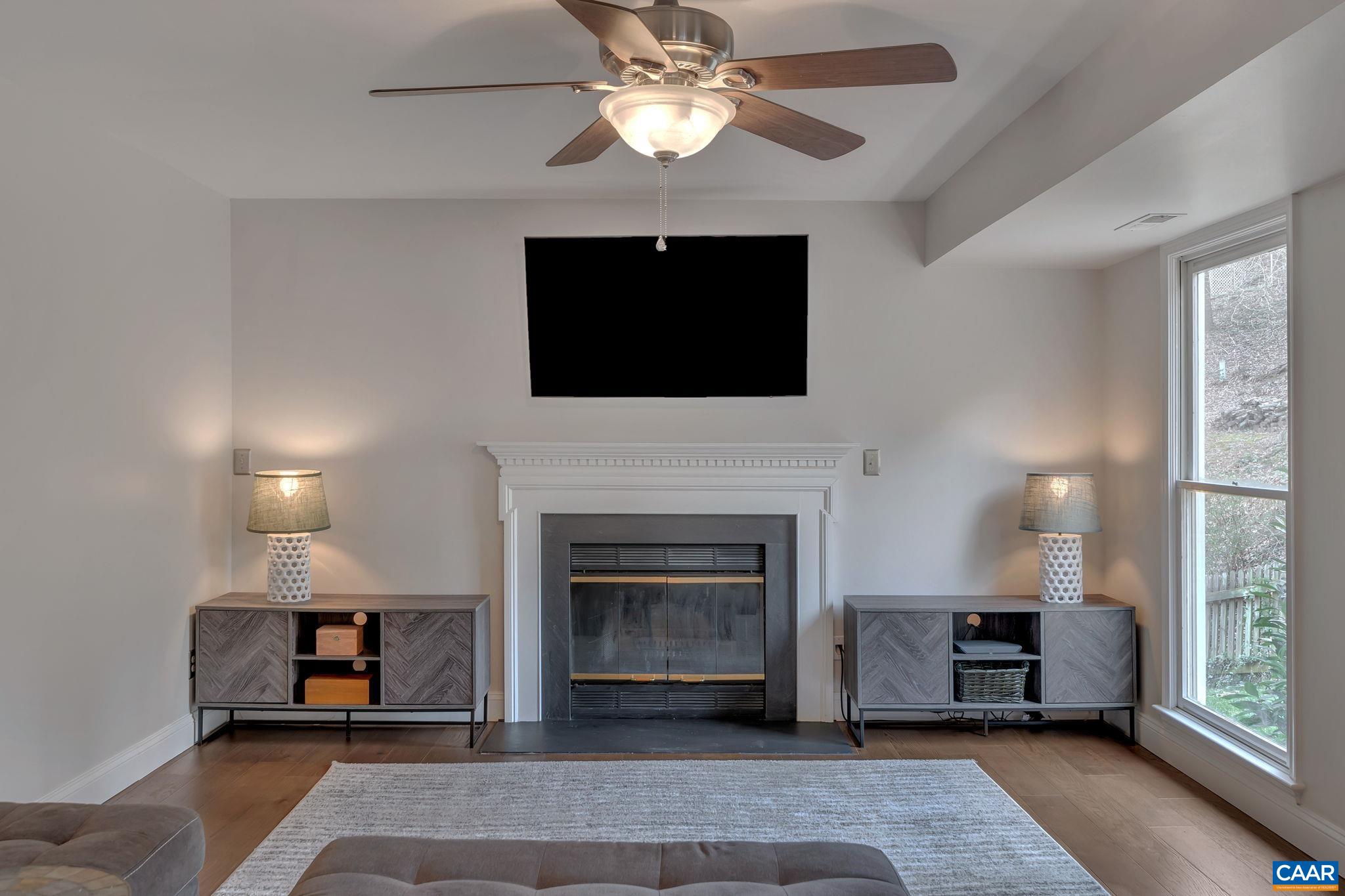 1783 HEARTHGLOW LN