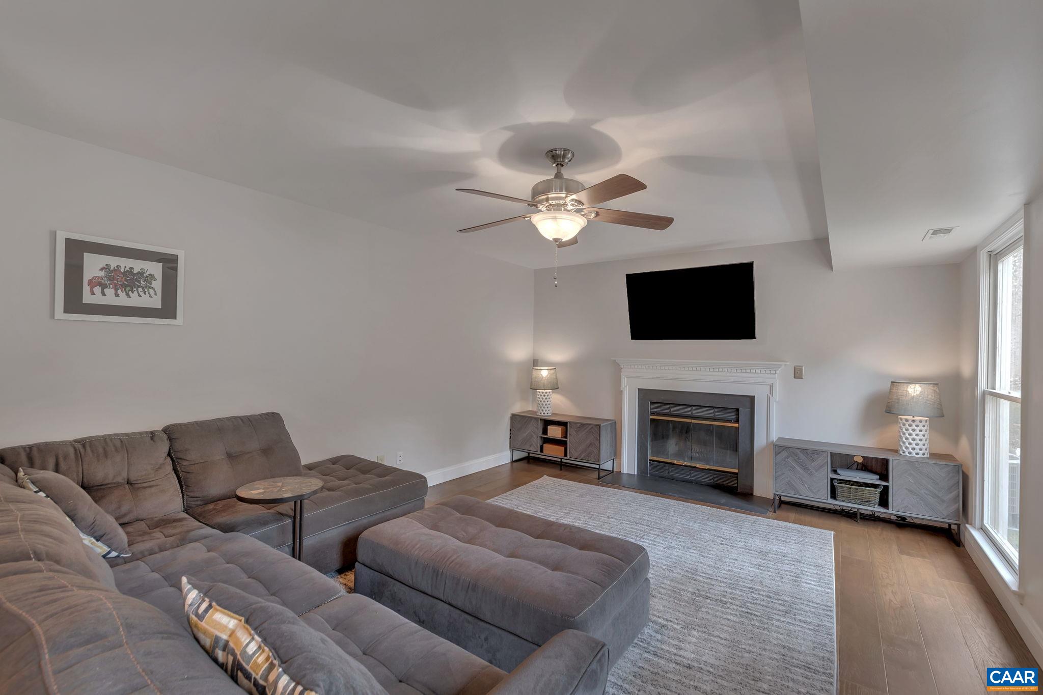 1783 HEARTHGLOW LN