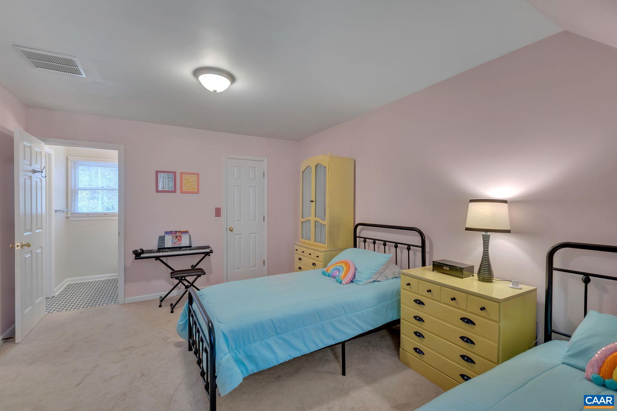 1783 HEARTHGLOW LN
