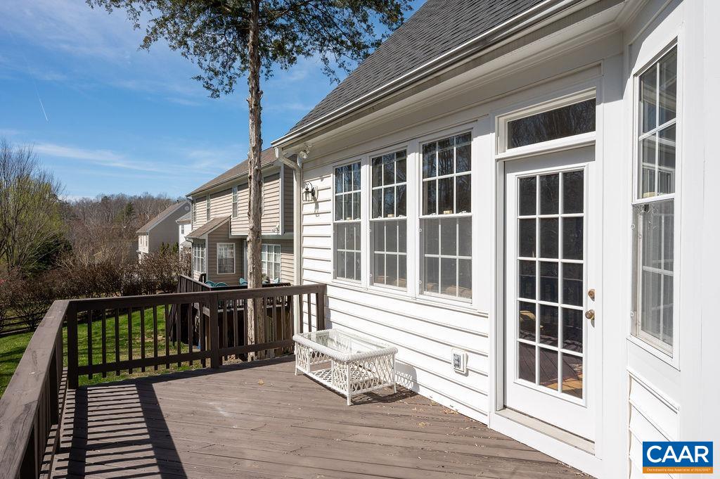 338 PLEASANT PL