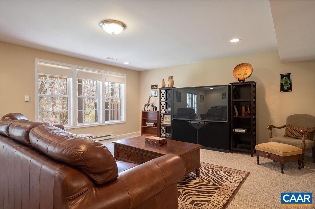 338 PLEASANT PL