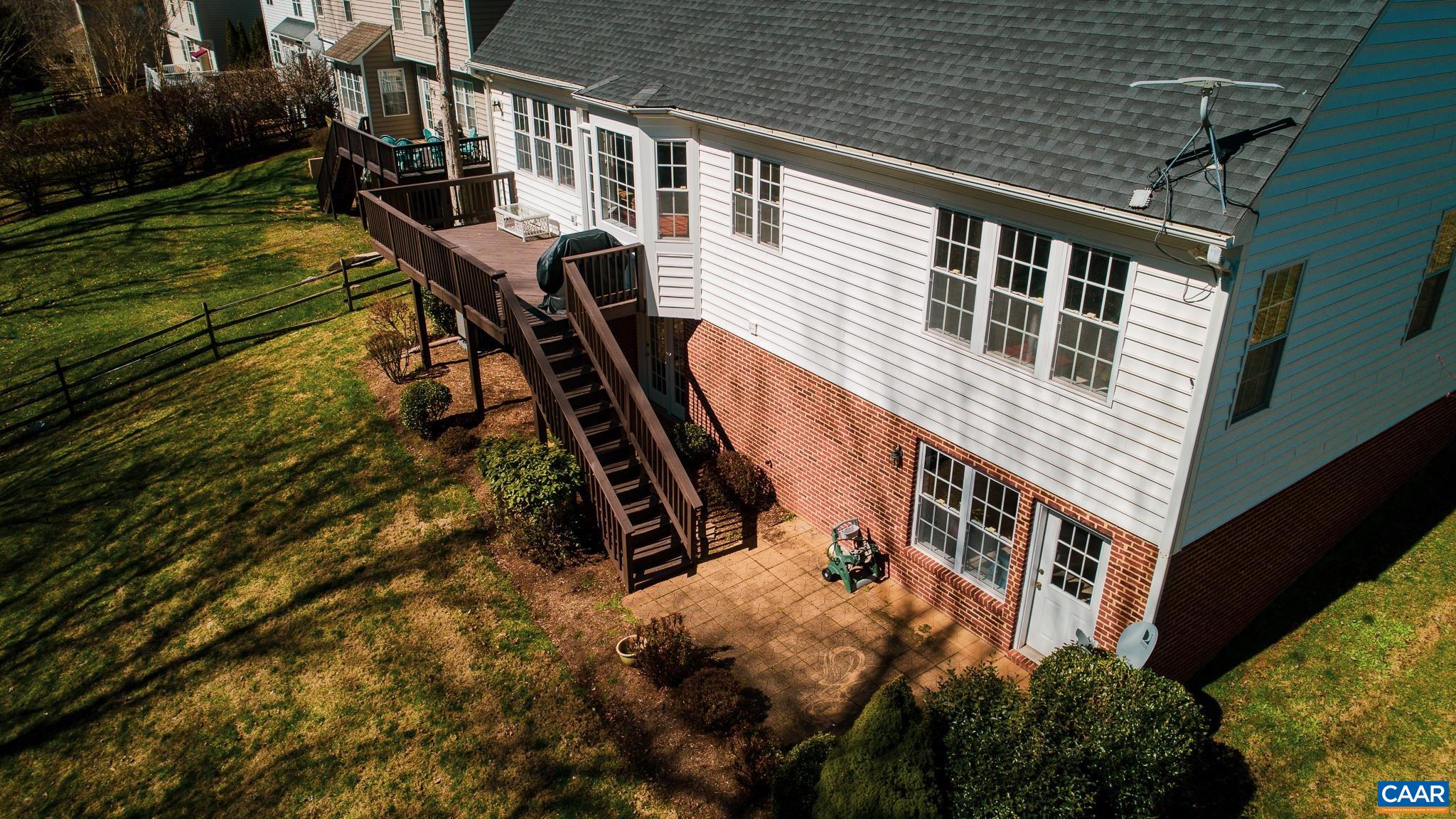 338 PLEASANT PL