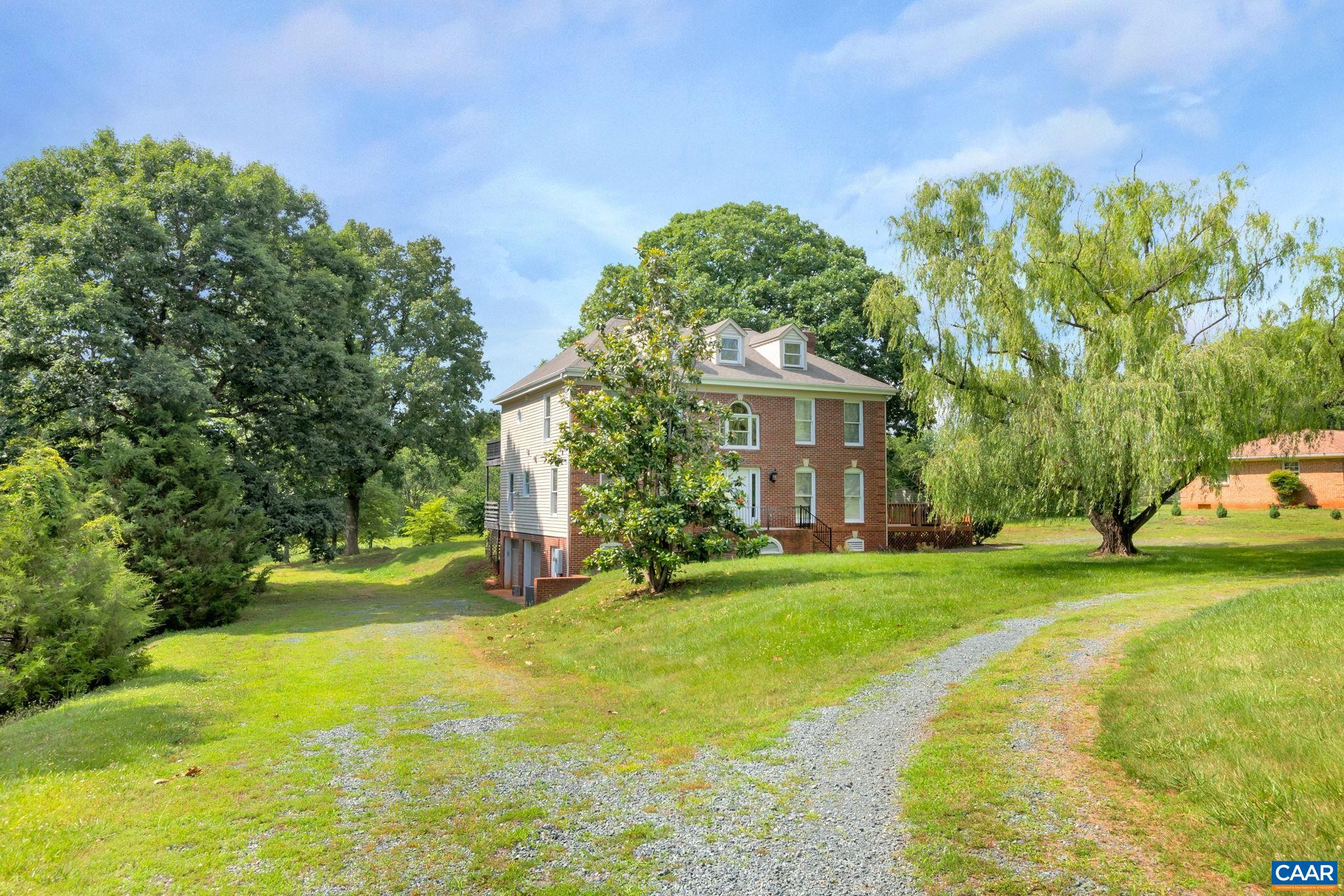 2218 POLO GROUNDS RD