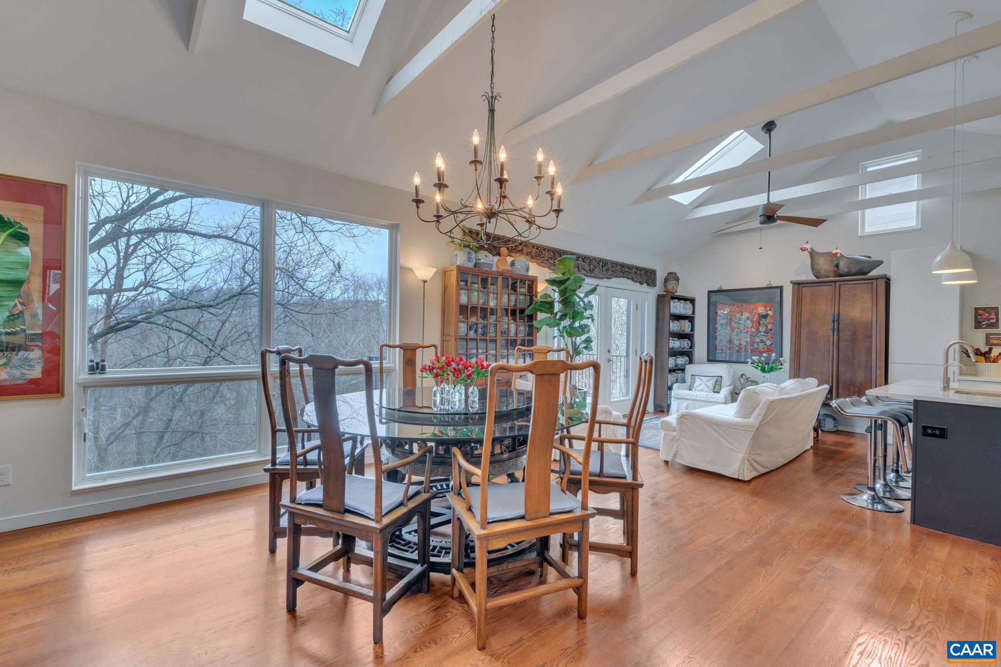 108 RIVERBLUFF CIR