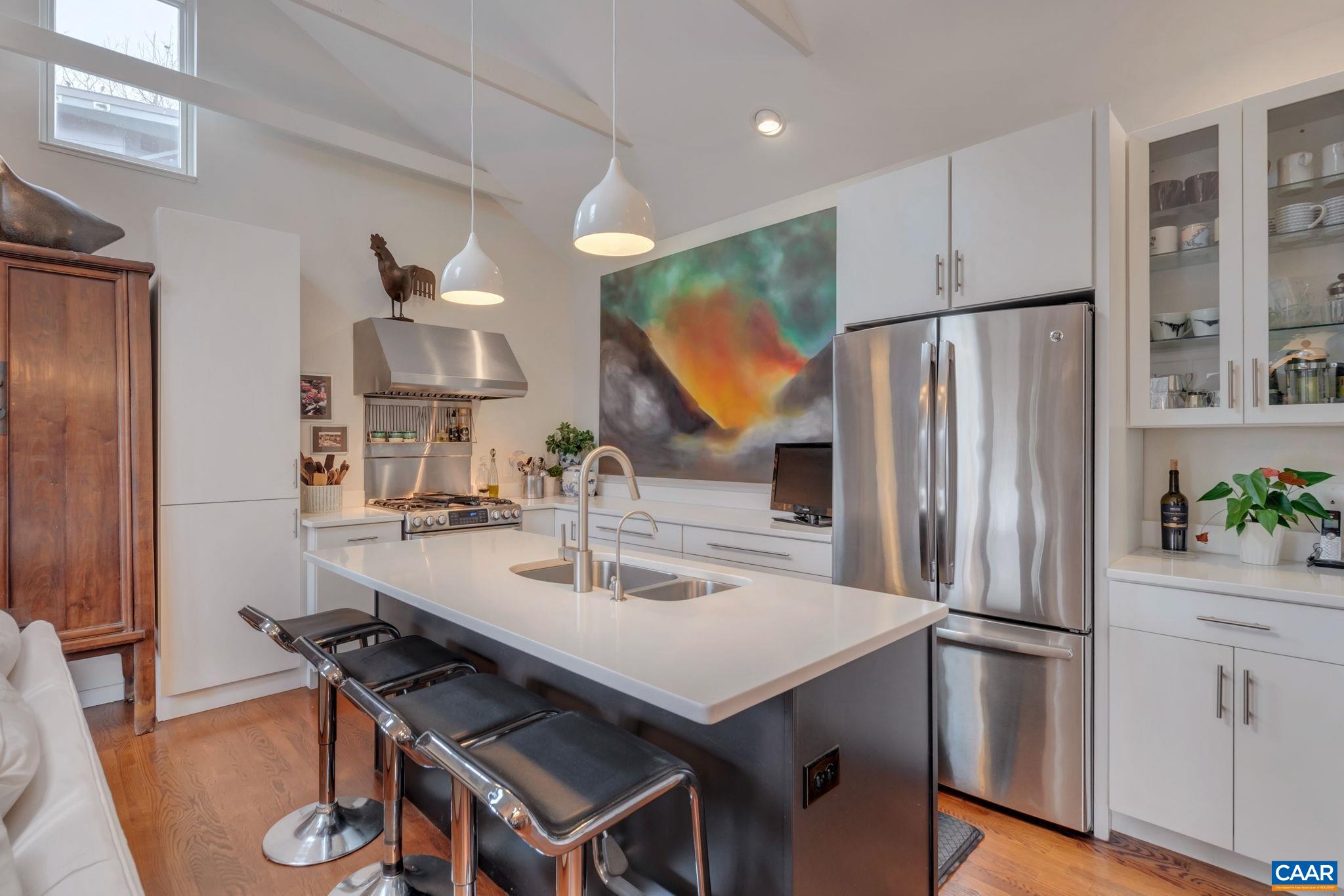108 RIVERBLUFF CIR