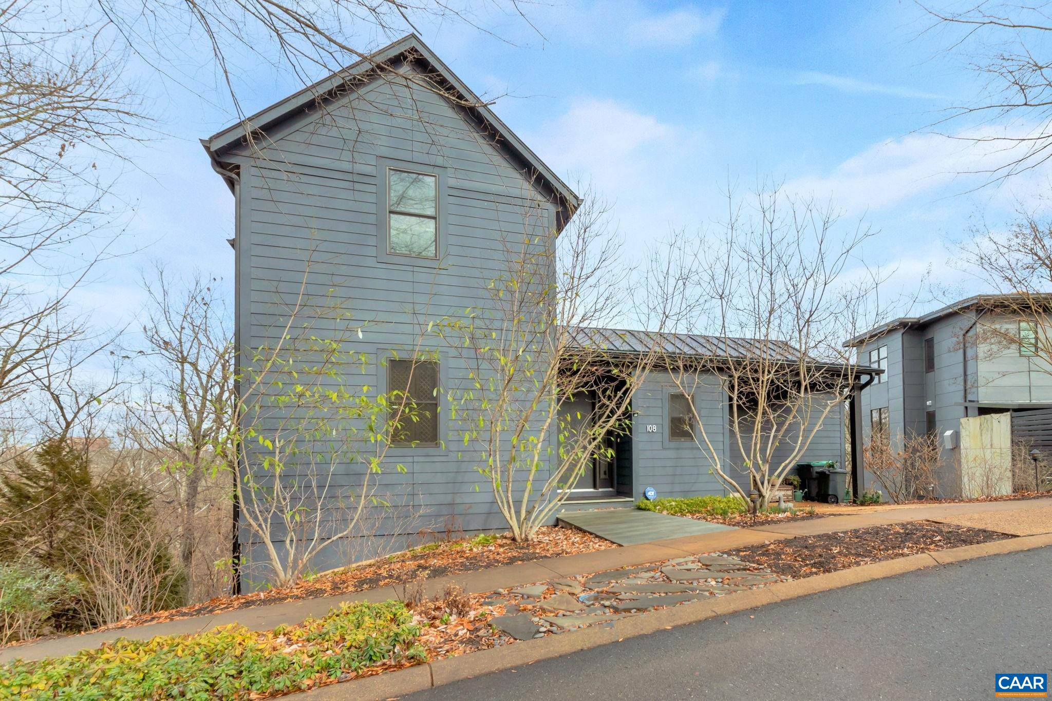 108 RIVERBLUFF CIR