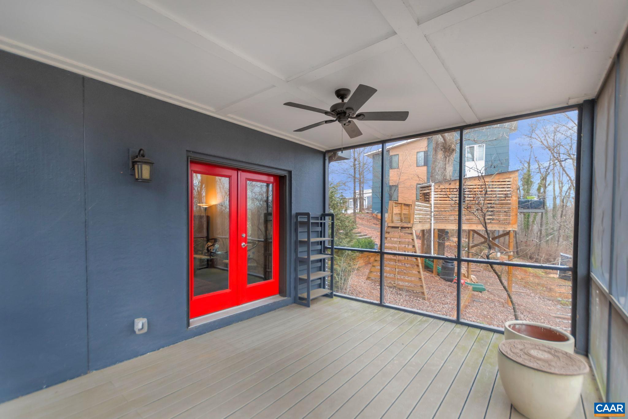 108 RIVERBLUFF CIR