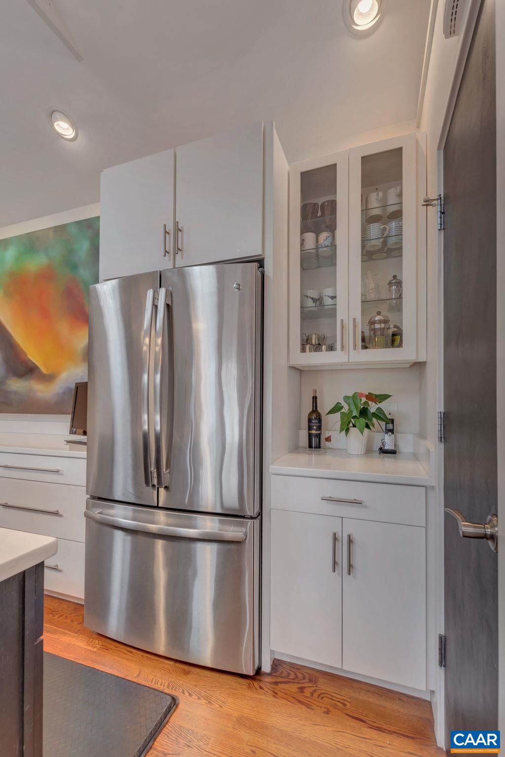 108 RIVERBLUFF CIR