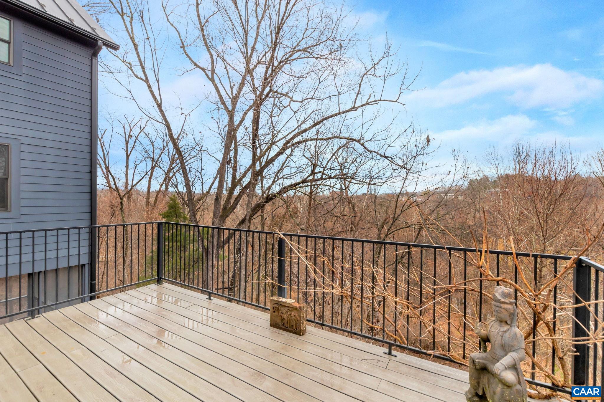 108 RIVERBLUFF CIR