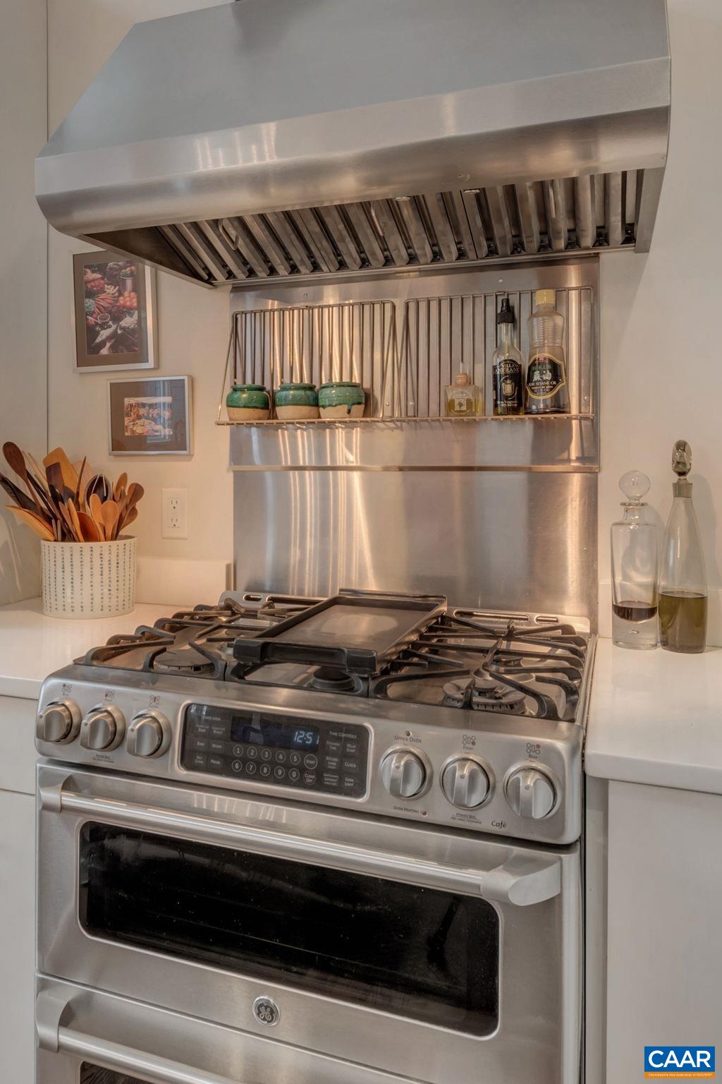 108 RIVERBLUFF CIR