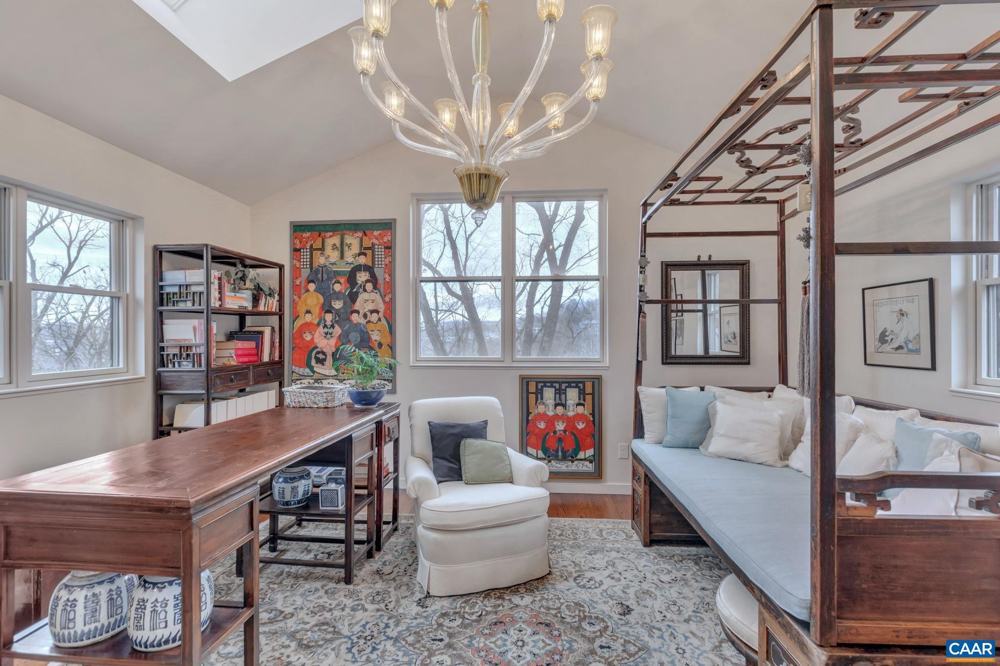 108 RIVERBLUFF CIR
