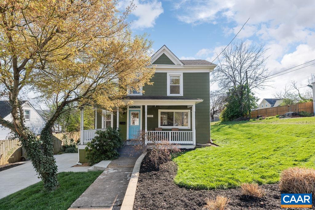 900 ELLIOTT AVE