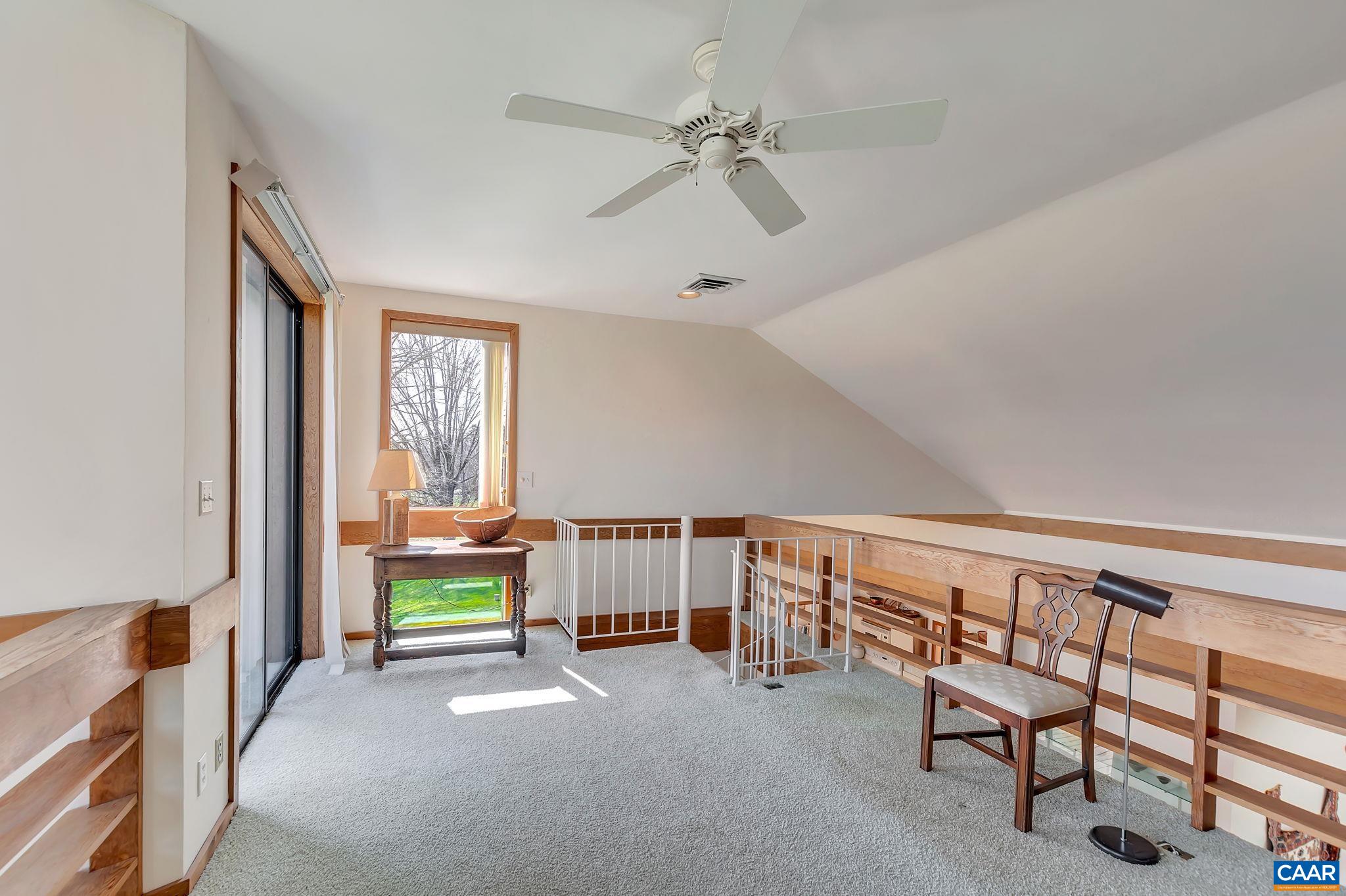 200 TUCKAHOE FARM LN