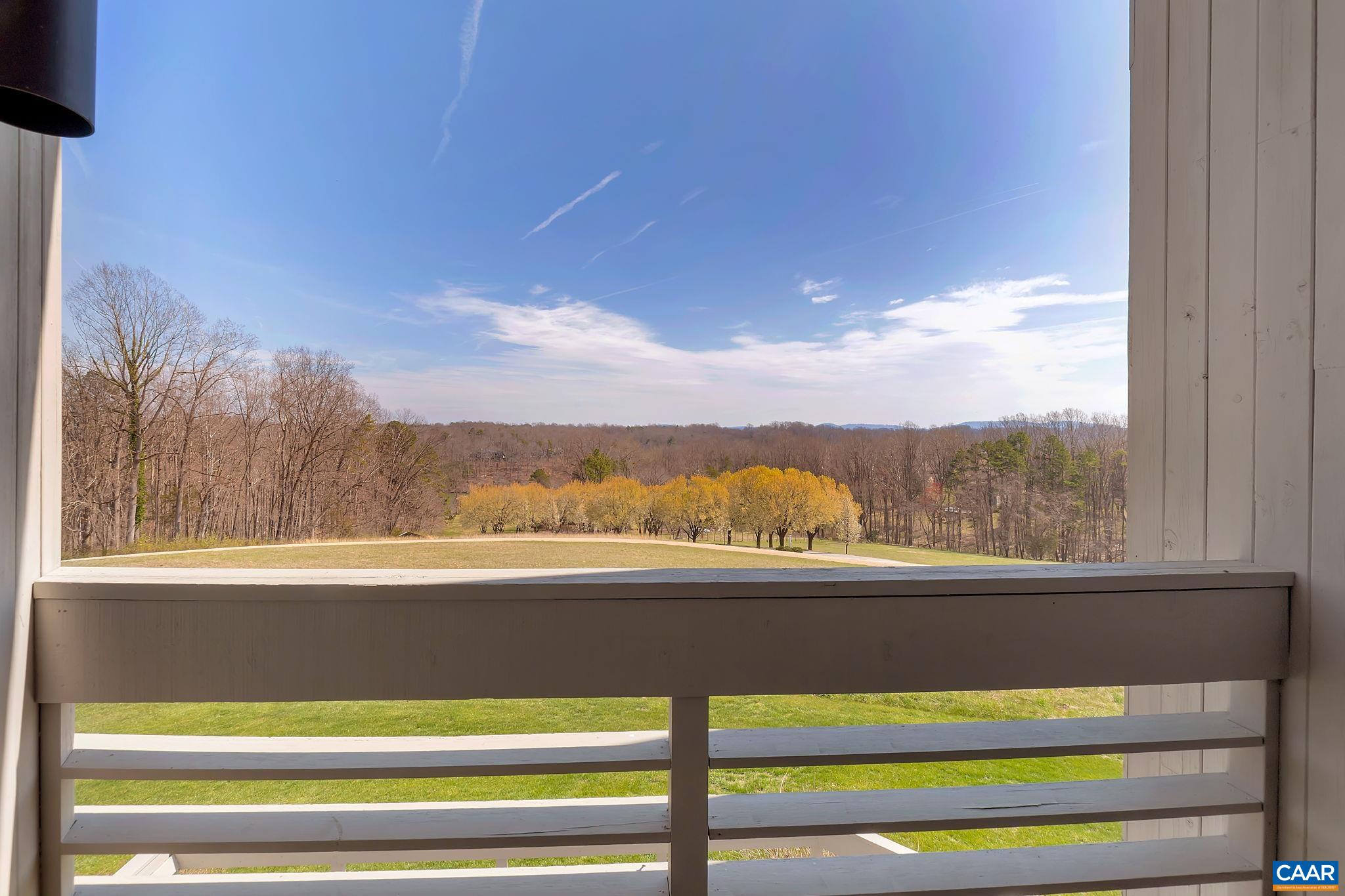 200 TUCKAHOE FARM LN