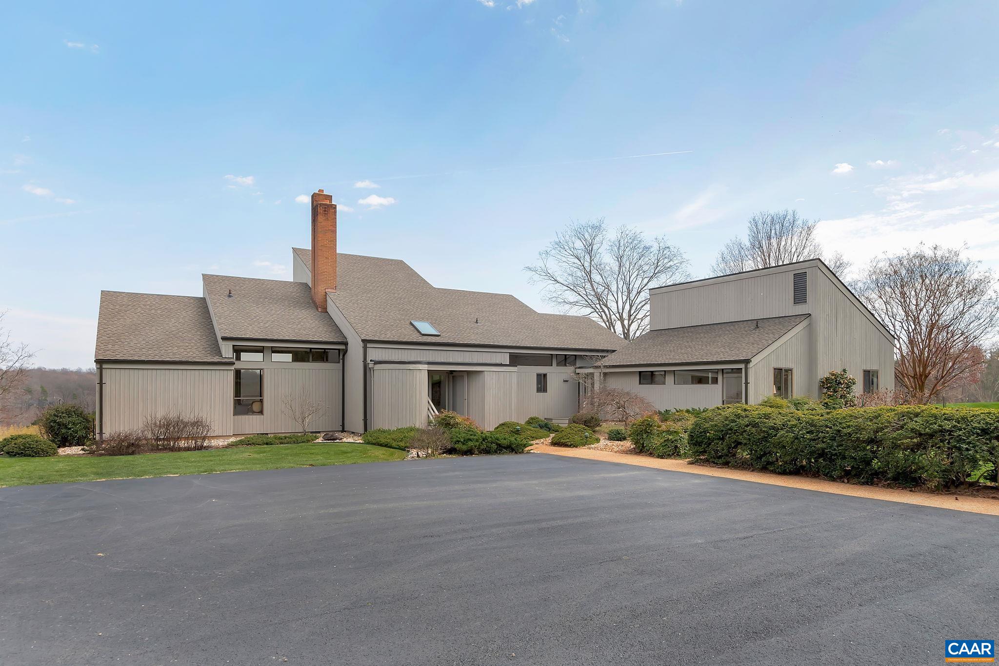 200 TUCKAHOE FARM LN