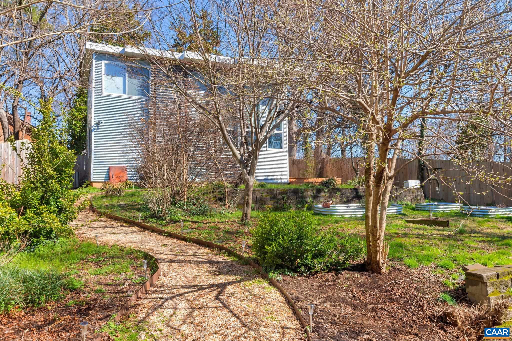 817 KING ST