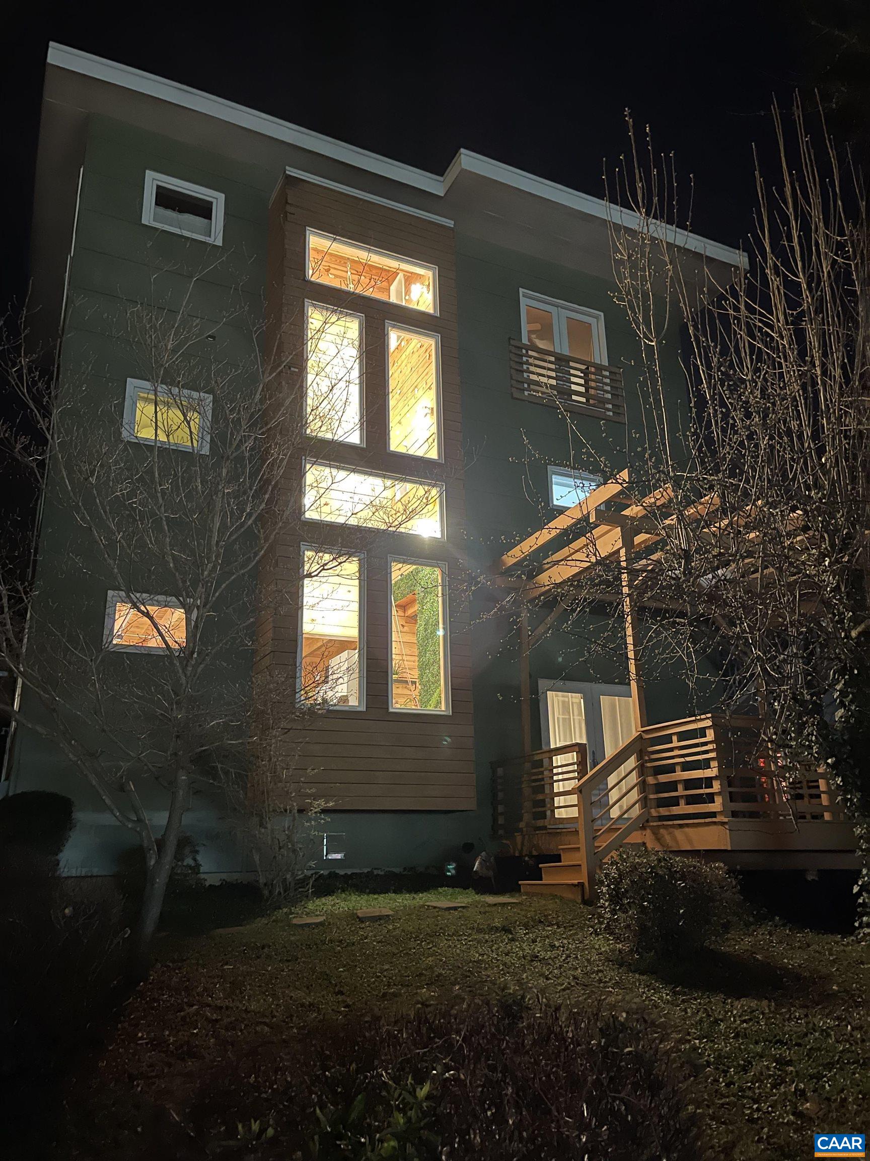 817 KING ST
