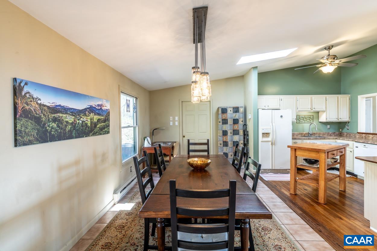 504 FARMVIEW RD