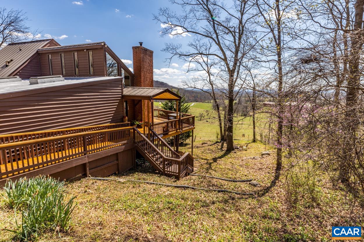 504 FARMVIEW RD
