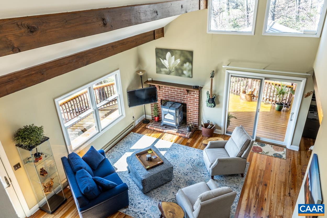 504 FARMVIEW RD