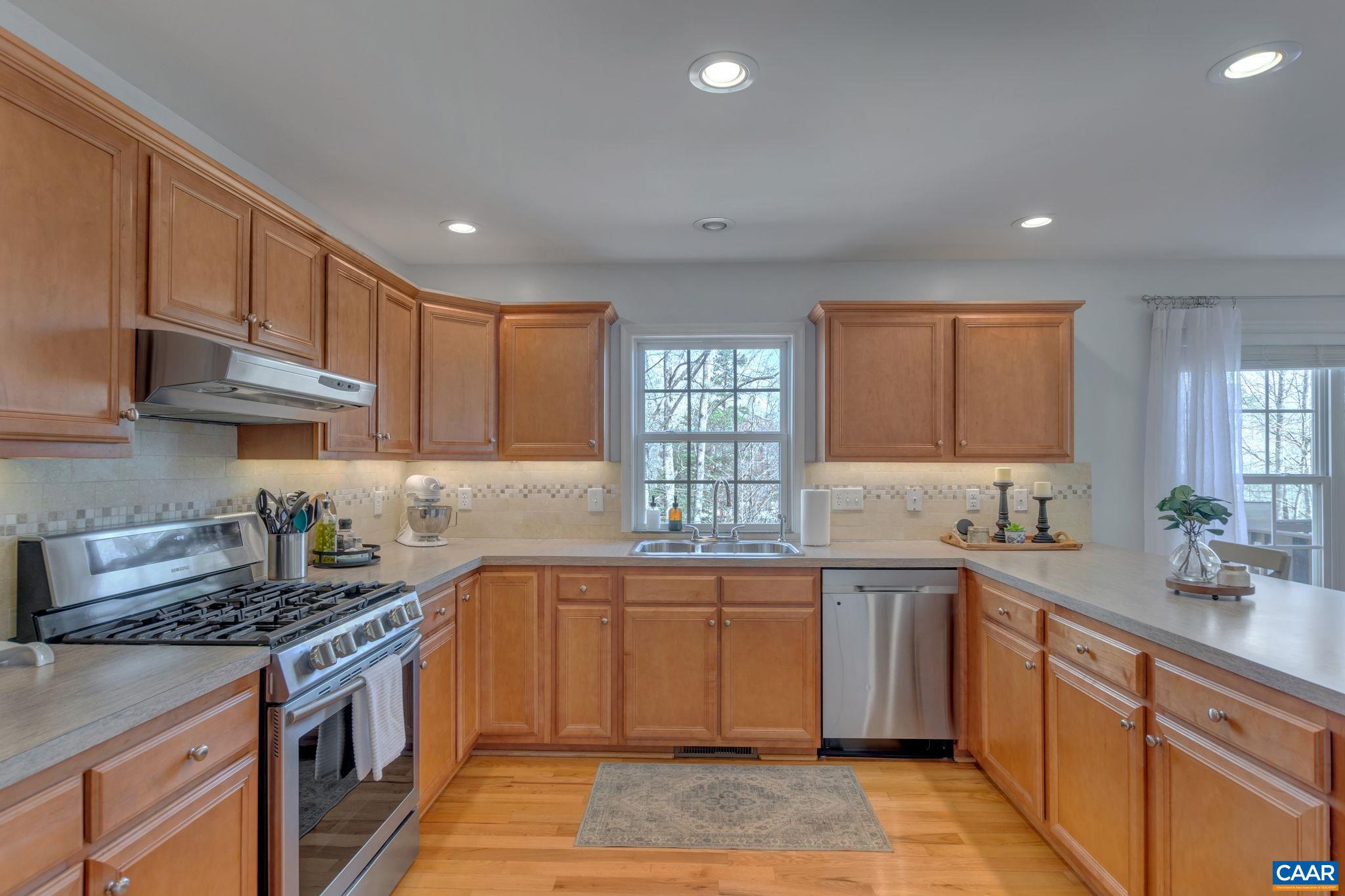 294 JEFFERSON DR