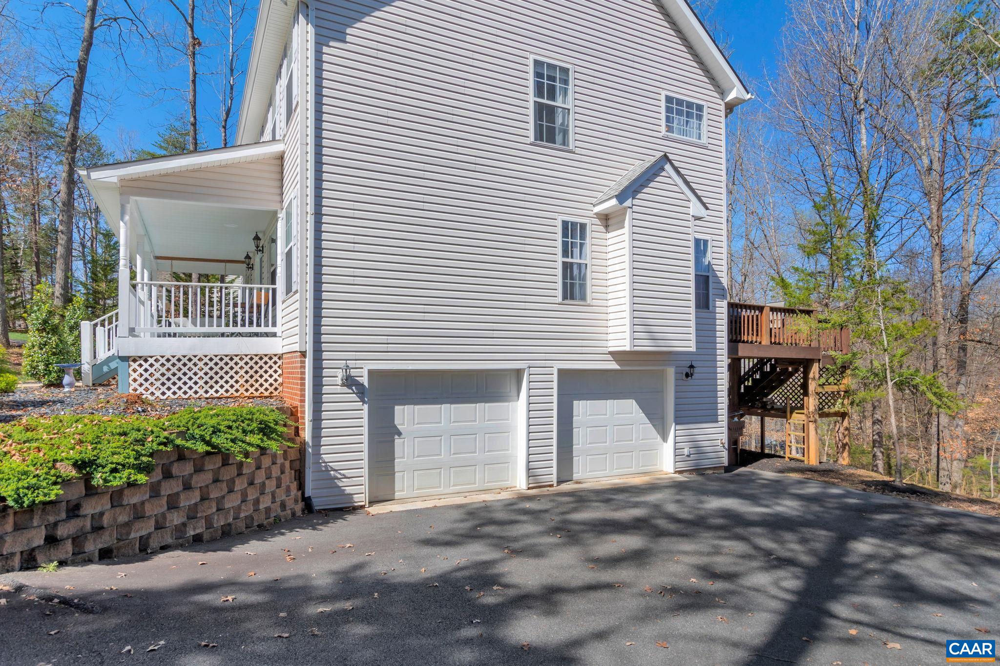 294 JEFFERSON DR
