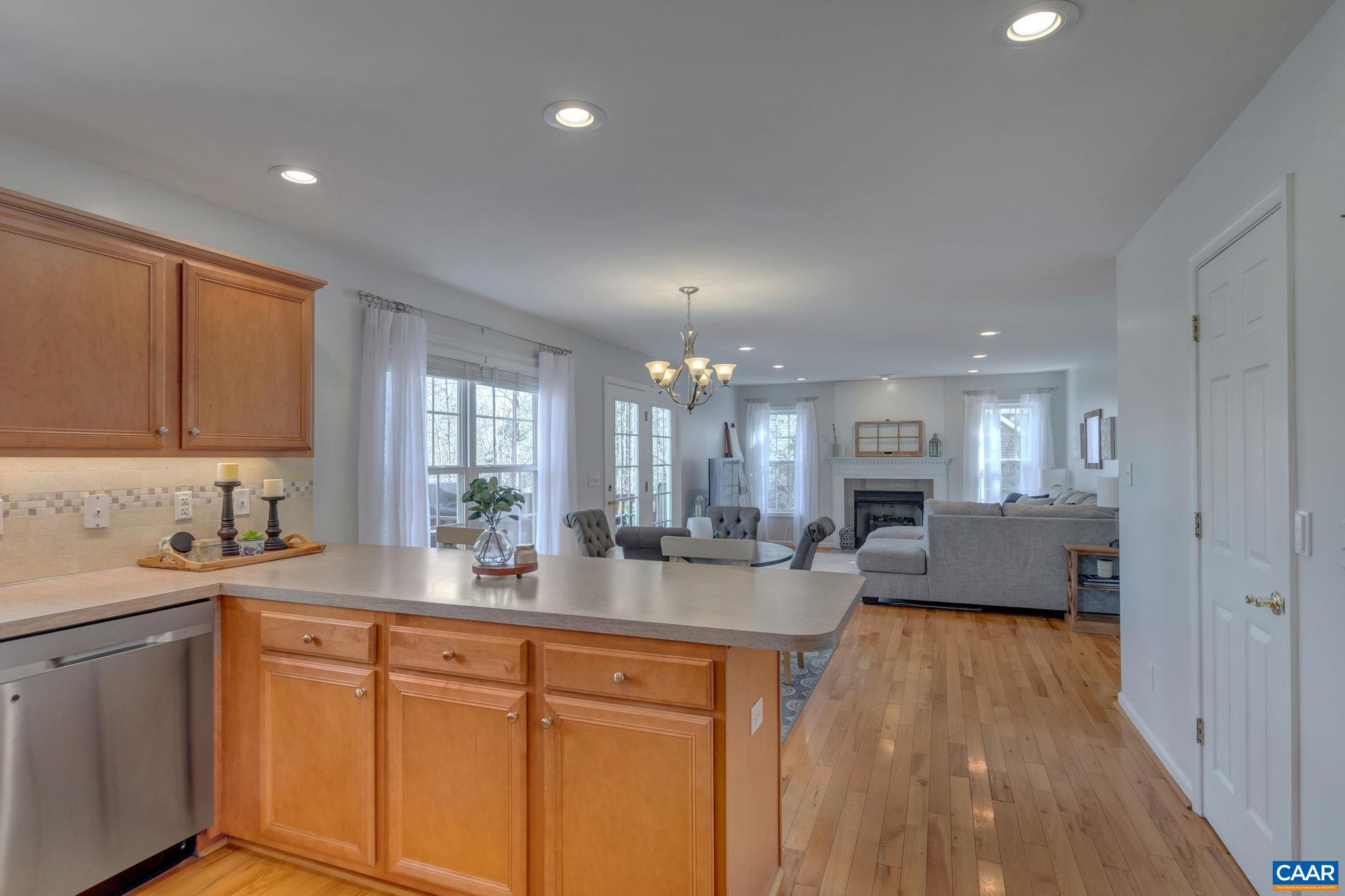 294 JEFFERSON DR