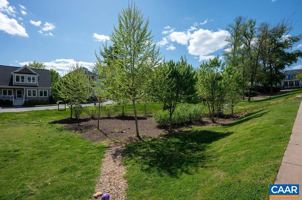 119 ROADES CT