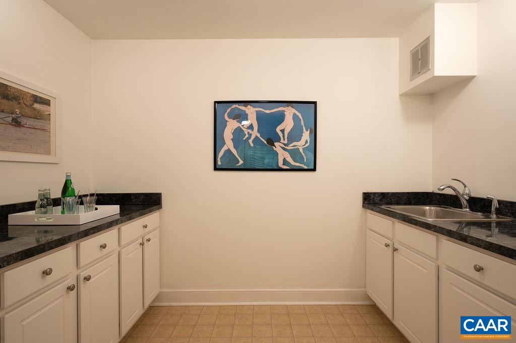 108 FALCON DR