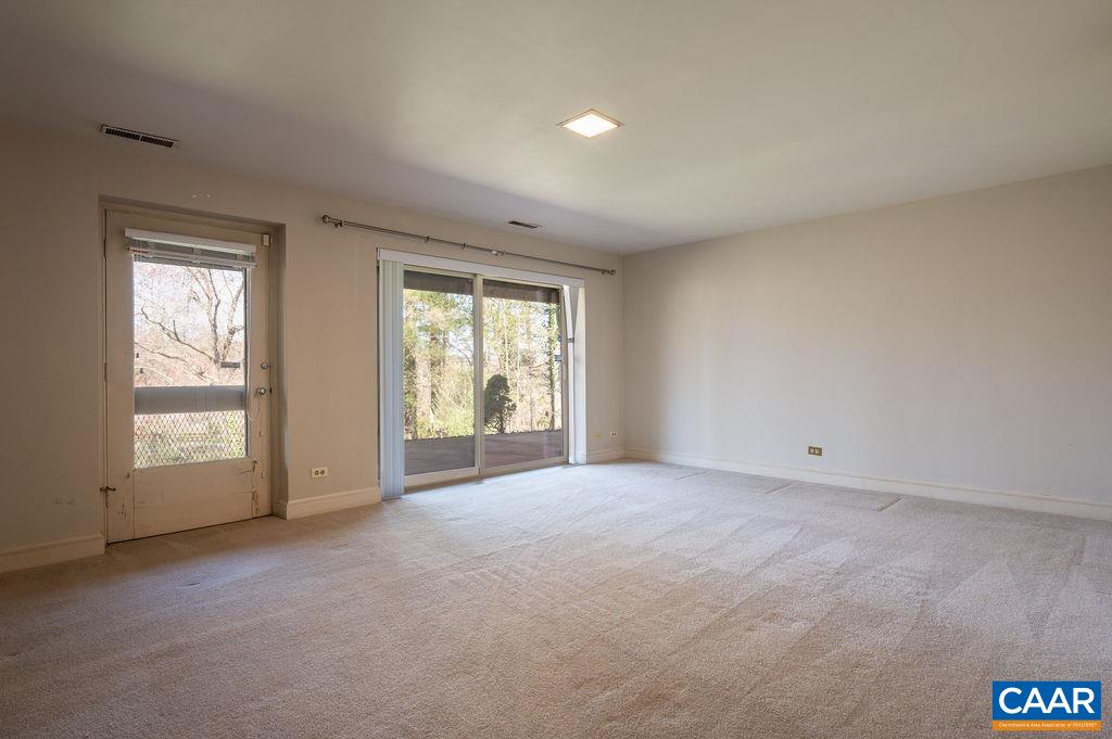 108 FALCON DR