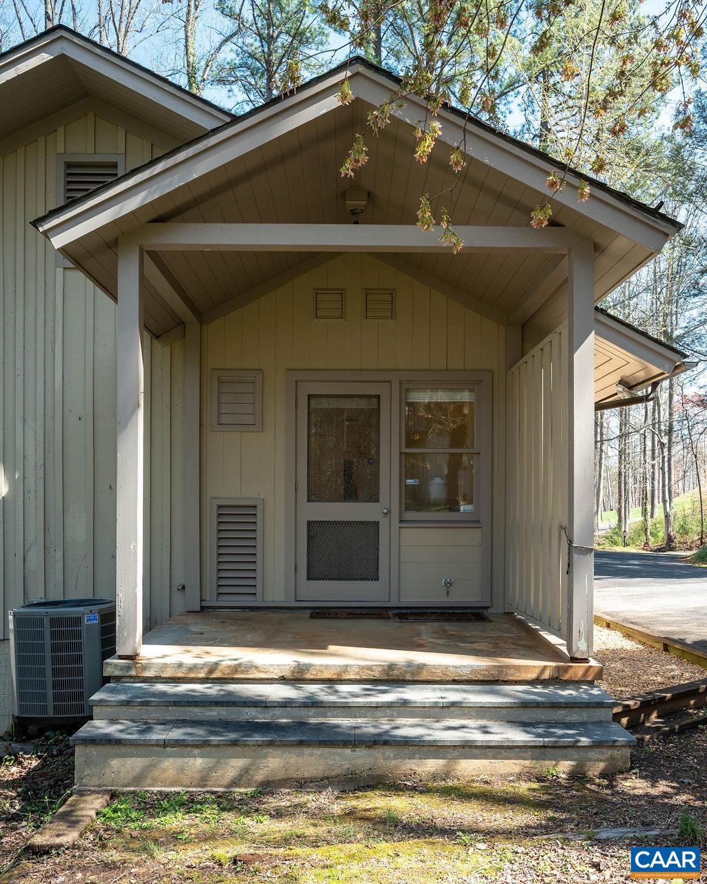 108 FALCON DR