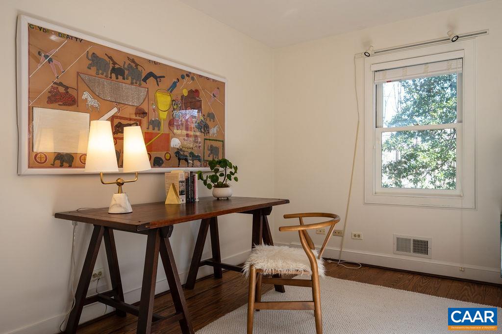 108 FALCON DR