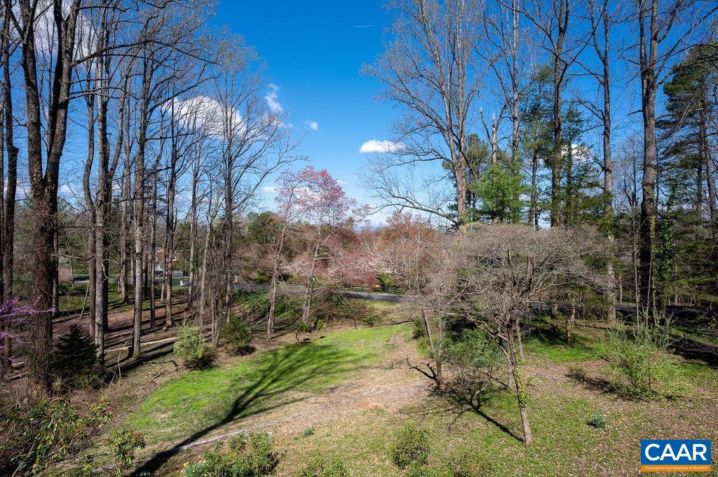 108 FALCON DR