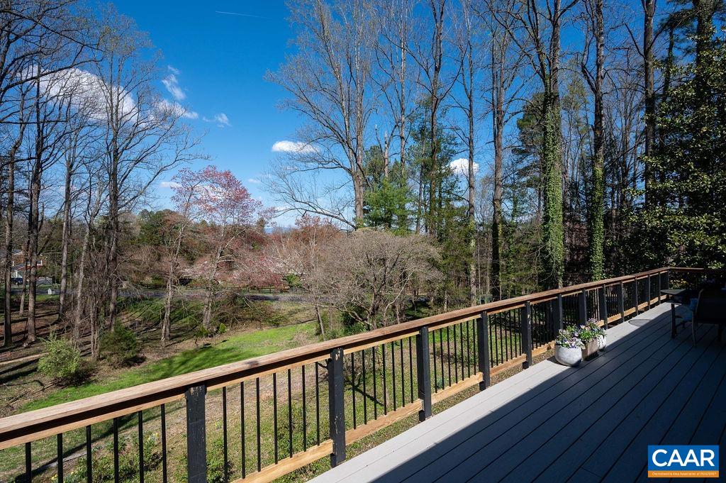 108 FALCON DR
