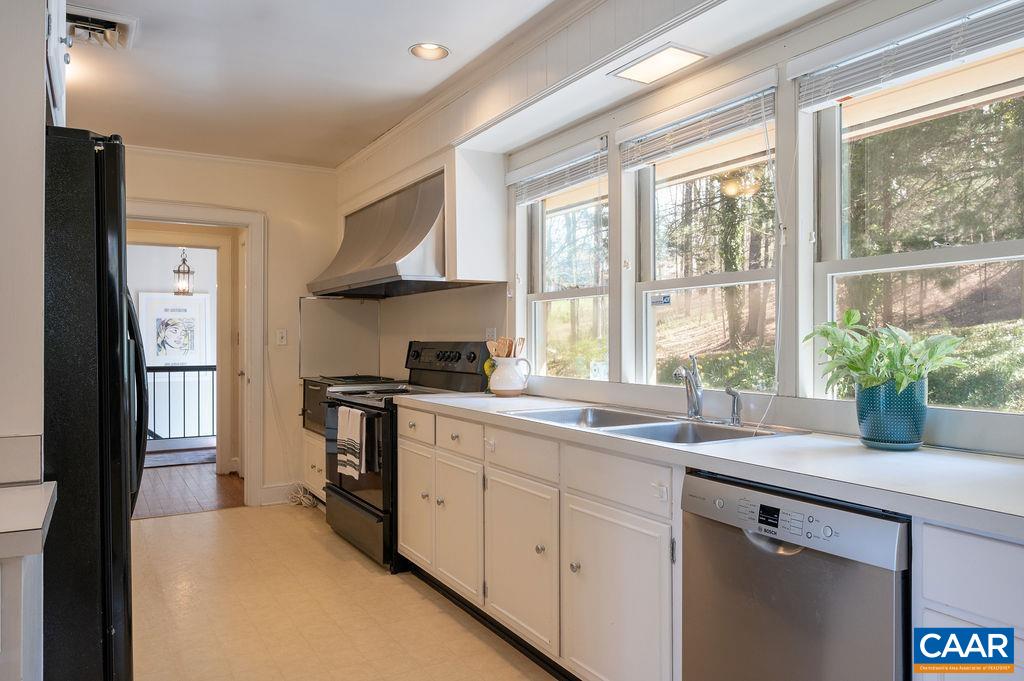 108 FALCON DR