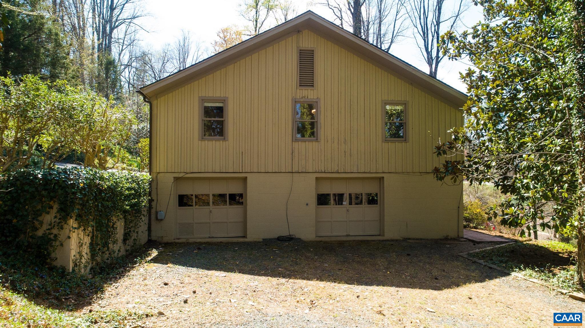 108 FALCON DR
