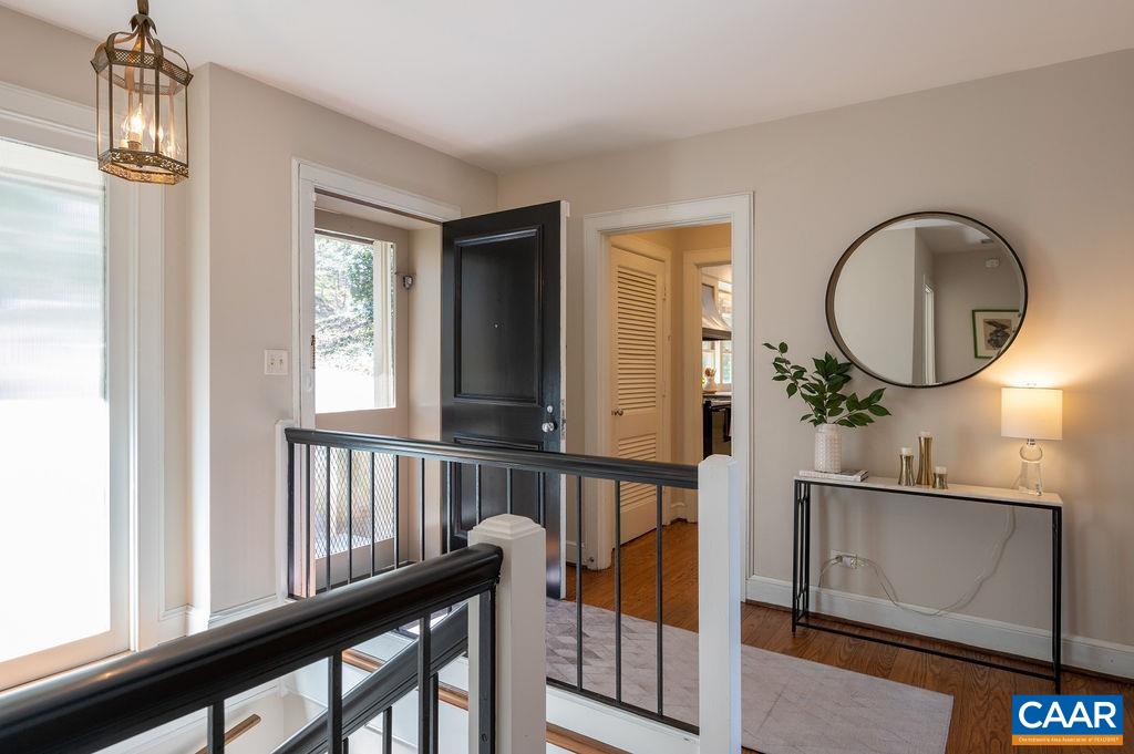 108 FALCON DR