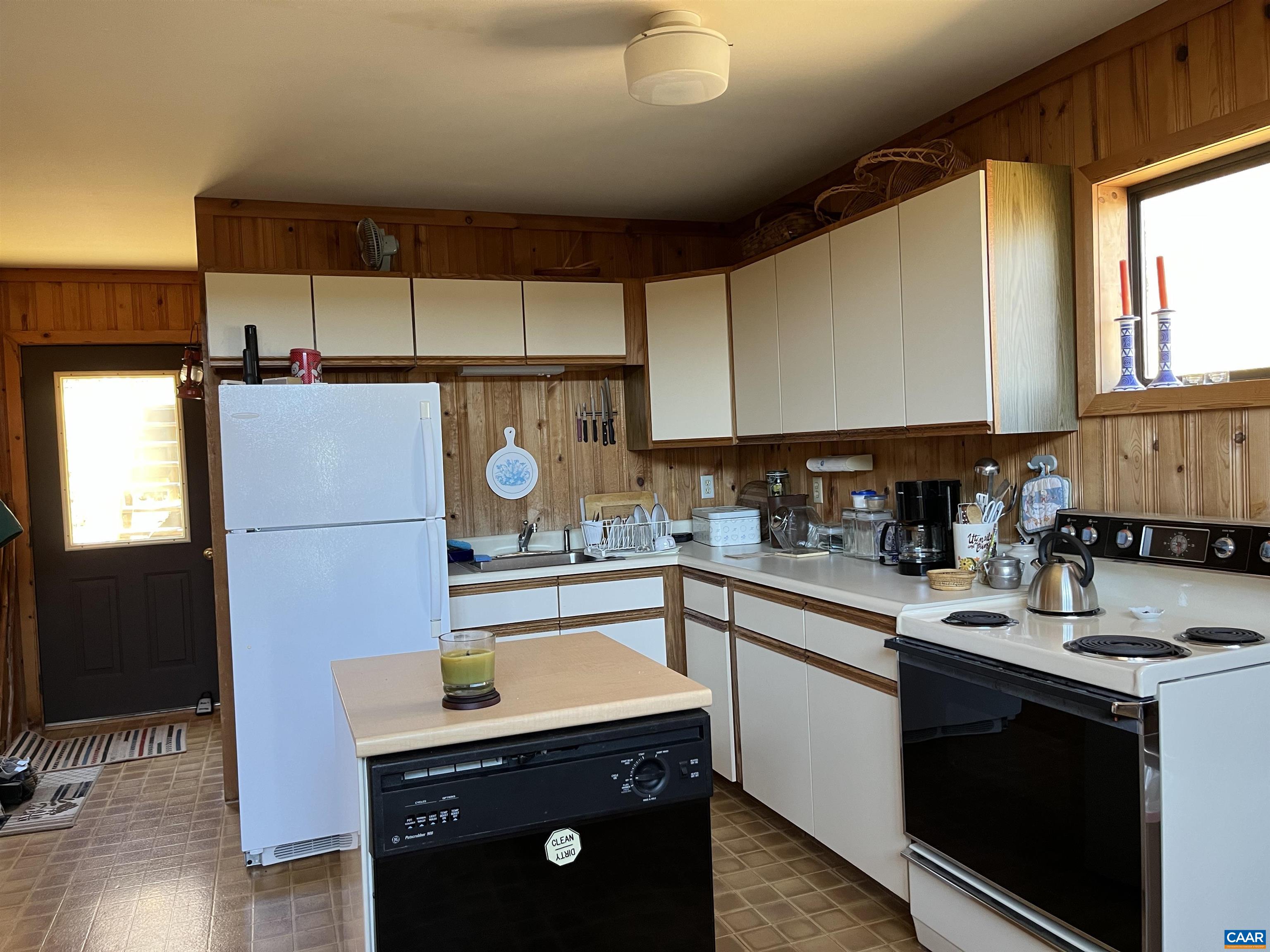 3728 FLATTOP MOUNTAIN RD