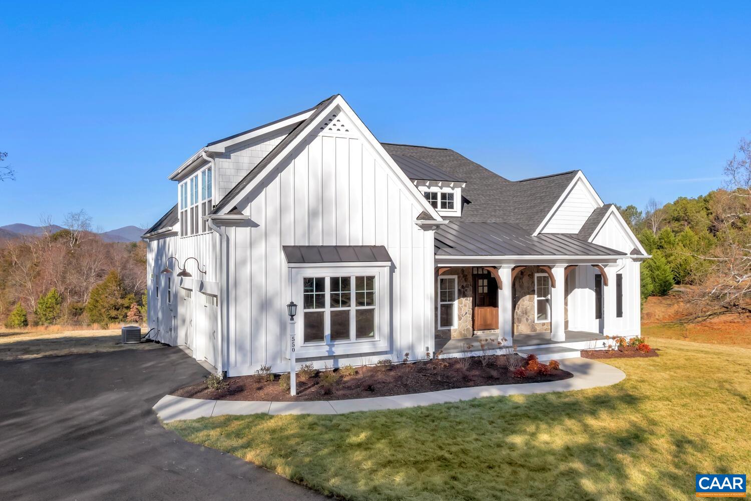 550 SPRING LAKE DR