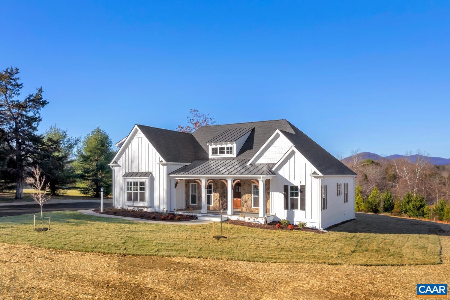 550 SPRING LAKE DR