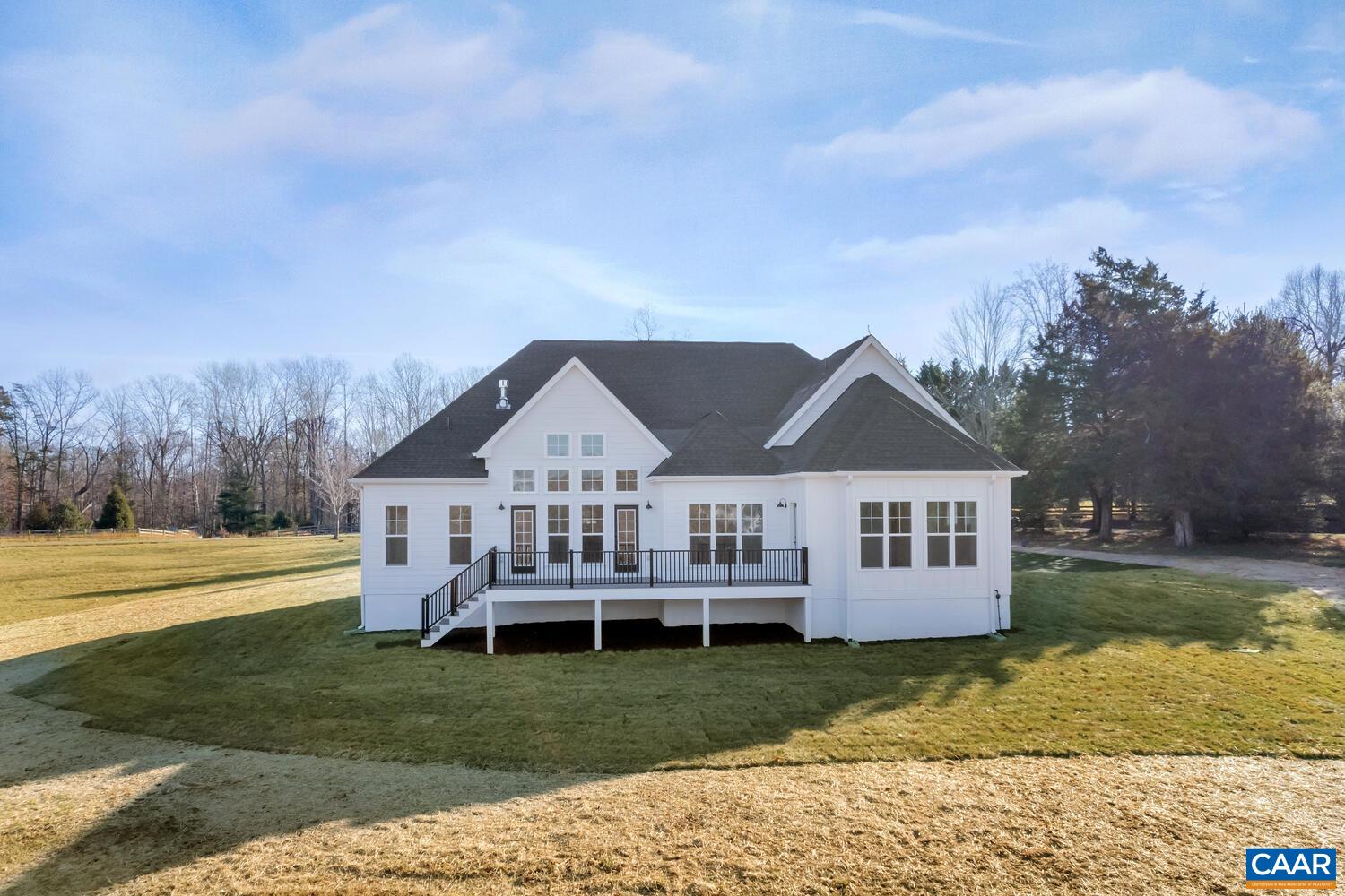 550 SPRING LAKE DR