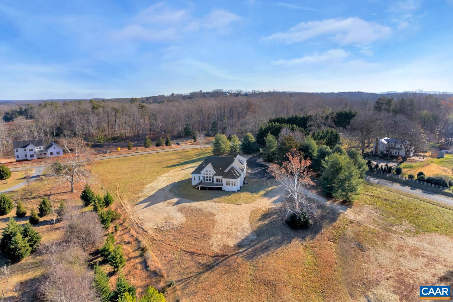 550 SPRING LAKE DR