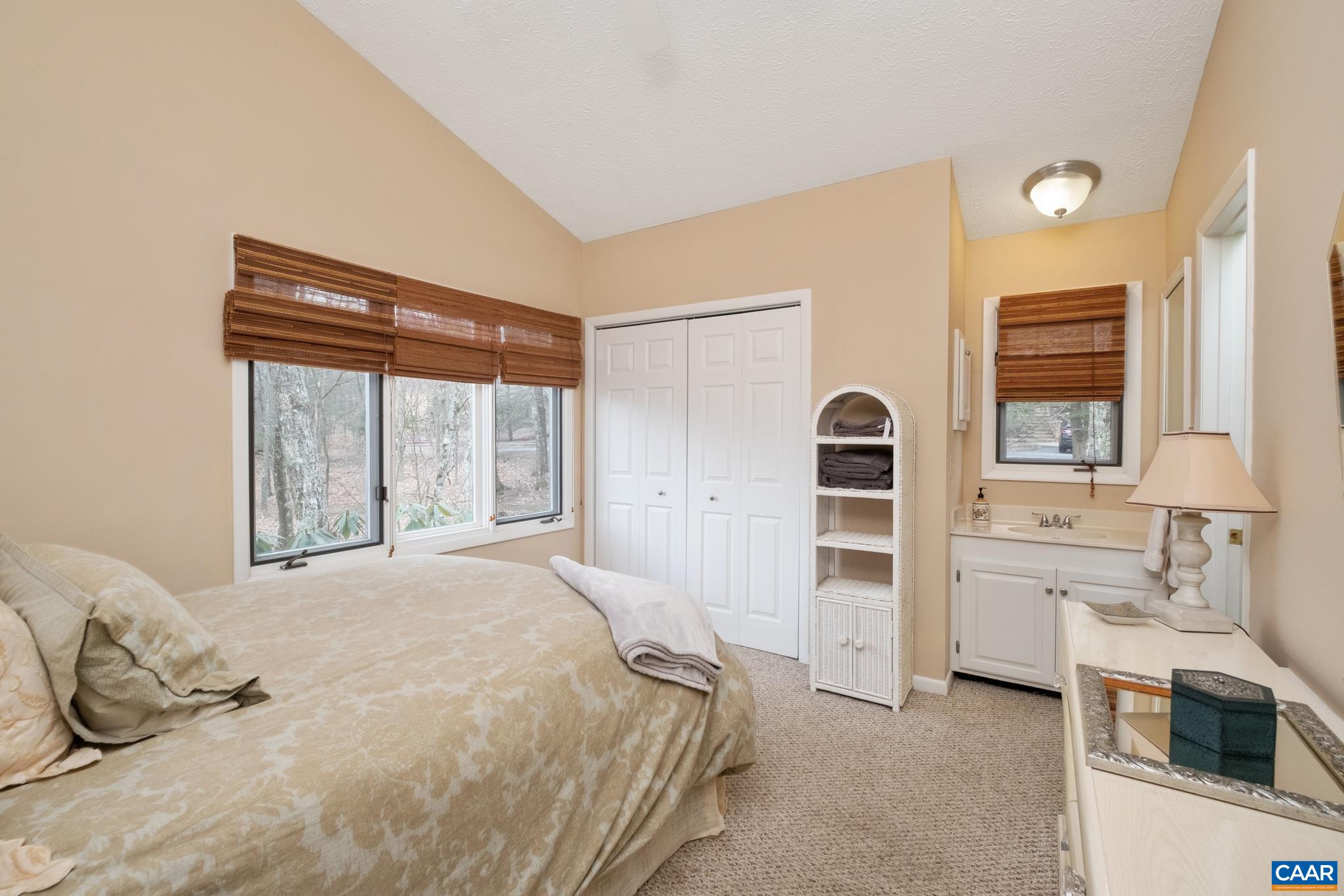 2221 TANNERS RIDGE CONDOS