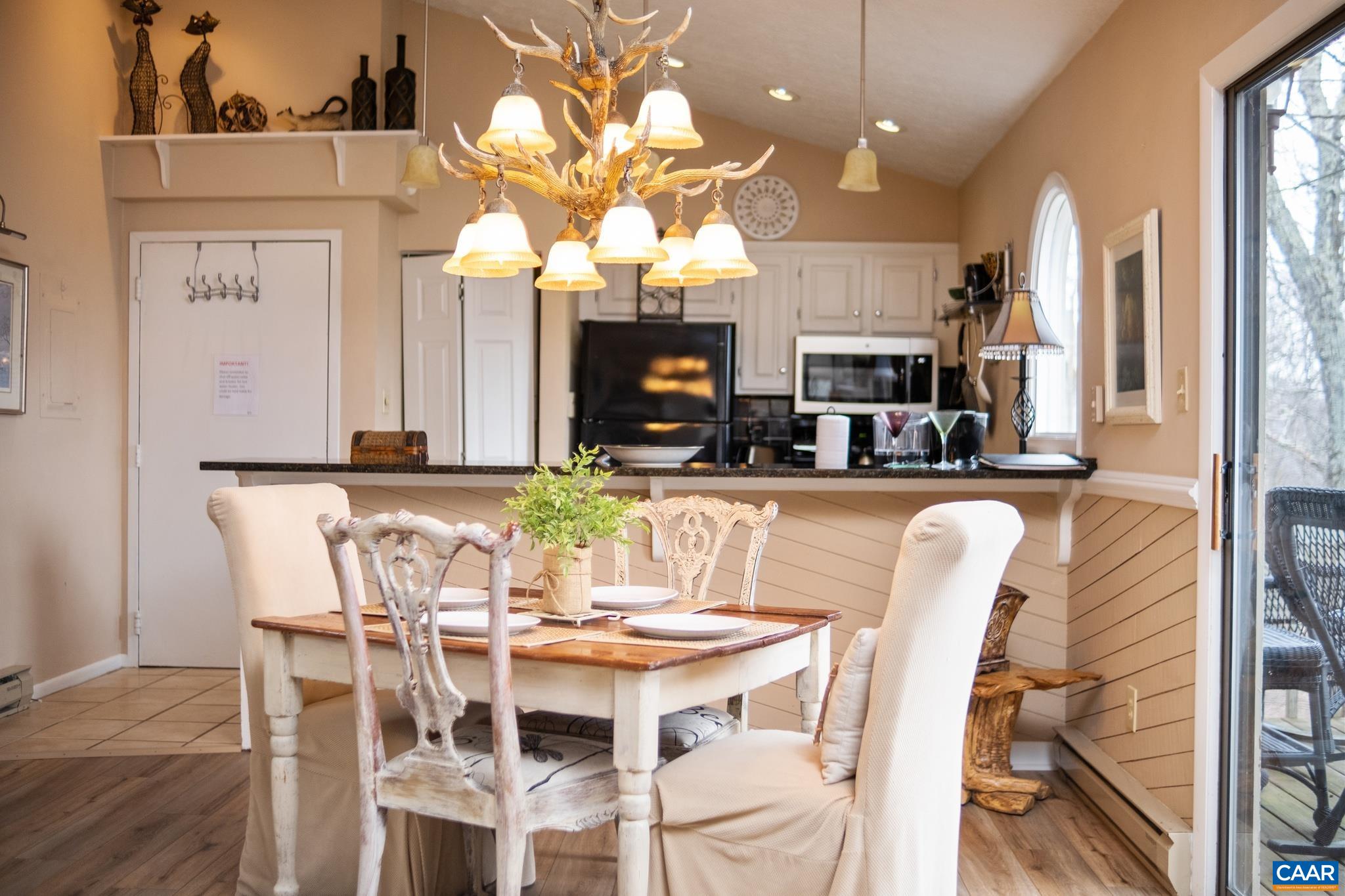 2221 TANNERS RIDGE CONDOS