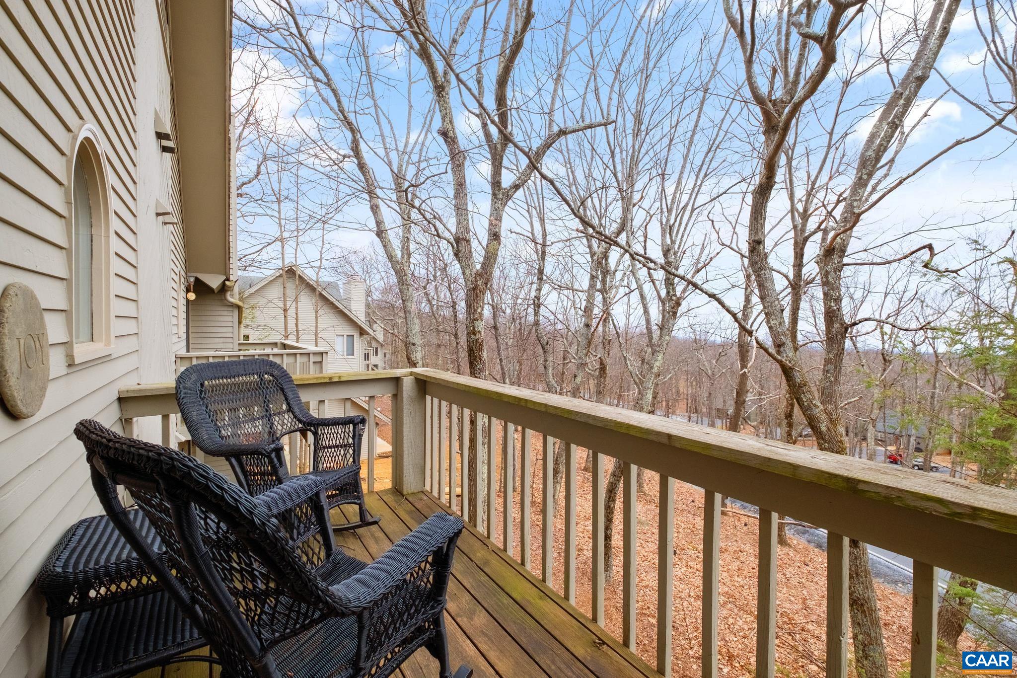 2221 TANNERS RIDGE CONDOS