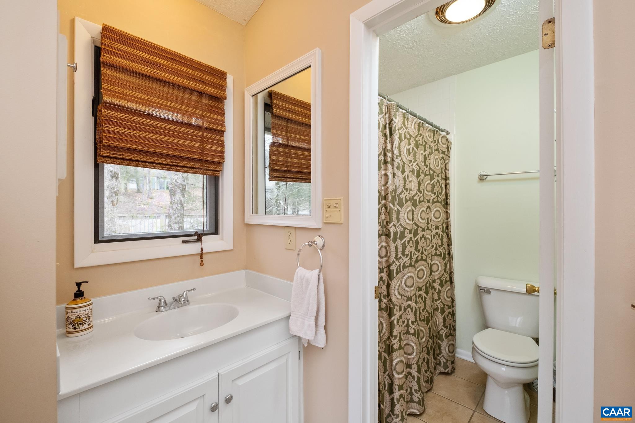 2221 TANNERS RIDGE CONDOS